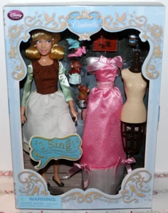 2015 Nuevo en caja Disney Cenicienta Deluxe Singing I Sing Doll Juego Gus Jaq Maniquí+ - Imagen 1 de 12