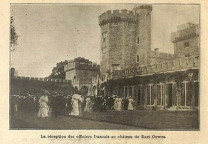 WIGHT ISLAND / OFFICIERS FRANCAIS AU CHATEAU D'EAST COWES / ILLUSTRATION 1905 - Picture 1 of 1