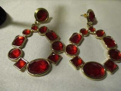 AVON "Pop of Red Statement Pendientes" Tono Dorado con Piedras Imitadas Facetadas 2 1/2" L  Foto 1 de 4