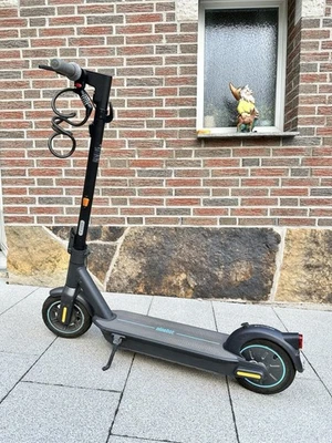 Segway Ninebot E-Scooter MAX G30D II – guter Zustand, fahrbereit - Bild 1 von 4