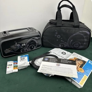 HP Photosmart Printer A640 Series with Carrying Case, Cords - Picture 1 of 14