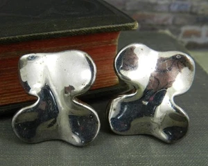 925 Sterling Silver Wavy Puzzle Piece Clip On Earrings - Picture 1 of 4