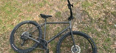 Bicicleta Wheelie 27,5 Foto 1 de 3