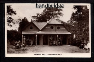 Llanwrtyd Wells - Escena ocupada en Henfron Wells - postal fotográfica real - Imagen 1 de 2
