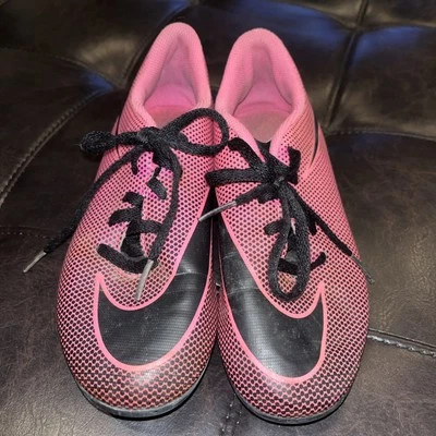 Nike Youth Girls PINK / BLACK Soccer Cleats 844442-600 Size 2.5Y - Image 1 of 4