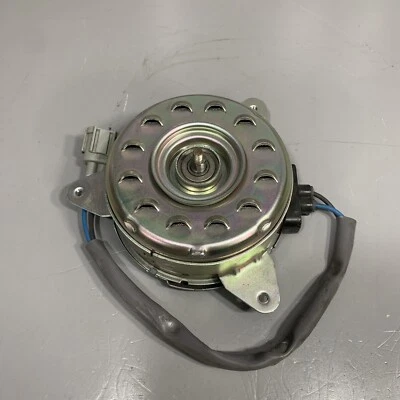 Двигатель вентилятора охлаждения радиатора для Subaru Forester Impreza 2008-2018 годов выпуска 45131FG003 от оригинального производителя - Изображение 1 из 4