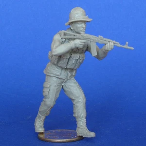 Figura de resina MasterClub 1/35 soldado del ejército soviético en guerra soviético-afgana (35138) - Imagen 1 de 5