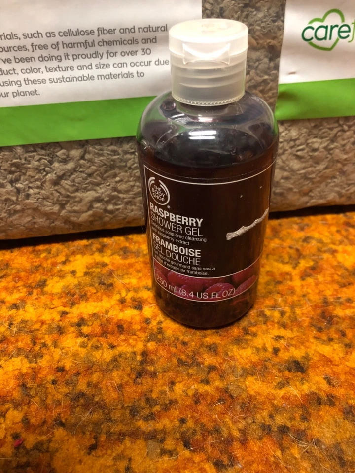 THE BODY SHOP Raspberry Shower Gel 8.4 OZ NEW - Image 1 of 1