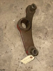 FARMALL IH 381923R 1026 544 656 706 766 806 826 886+ Soporte de anclaje barra de torsión - Imagen 1 de 3