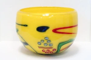 VINTAGE MCM SOPLADO A MANO MILLEFIORI AMARILLO/MULTICOLOR DISEÑO REMOLINO CUENCO 7" - Imagen 1 de 8