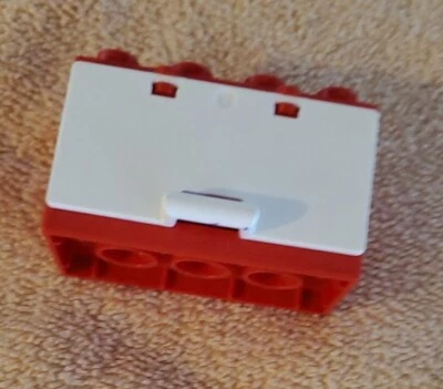 Lego Duplo Item Pizza  Oven/Storage/Ambulance Medicine/First Aid Box  - Image 1 of 4