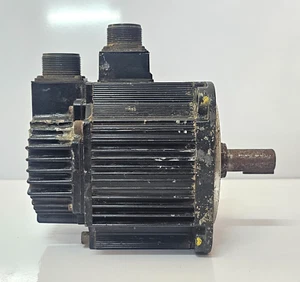 YASKAWA SERVOMOTORE ELETTRICO SGMG-05A2AB AC 1500RPM B0074E047970203 - Foto 1 di 7