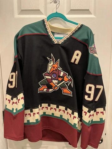 Jeremy Roenick Coyotes NHL Hockey Jersey Small Cover