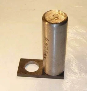 R47945 Equalizer Bar End Pin Fits Case 1150C 1150D 1150E 1150G - Picture 1 of 1