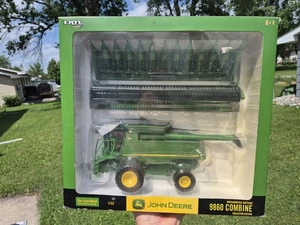 New in Box John Deere 9860 STS Combine Collector Edition 1/32 Scale (NIB) - Picture 1 of 7