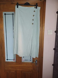 New Look Size 14 Skirt With Side Split And Button Detail Pale Green - Picture 1 of 5