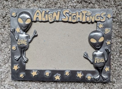 Marco de fotos de avistamientos alienígenas tono plateado metal esmalte paranormal OVNI ciencia ficción SF Foto 1 de 4