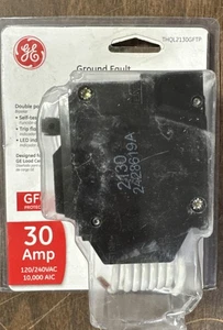Disyuntor de falla a tierra de doble polo GE 30A con autoprueba THQL2130GFTP - Imagen 1 de 2
