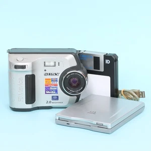 SONY Mavica MVC-FD200 2MP Digital Camera w/ Floppy Drive & 3.5” Disks *WORKING* - Picture 1 of 15