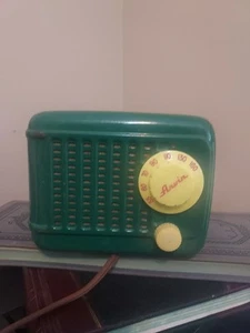 Vintage MCM Arvin Tube Radio Great Display Decor Green Metal No 243-T-Working - Picture 1 of 4