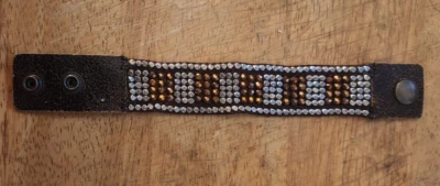 Pulsera brazalete vintage de cuero y diamantes de imitación Arizona con 2 ajustes a presión Foto 1 de 4