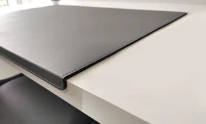 PM Gewinkelte Schreibtischunterlage Echt Leder Rindsleder glatt 70 x 48 Grau - Bild 1 von 6