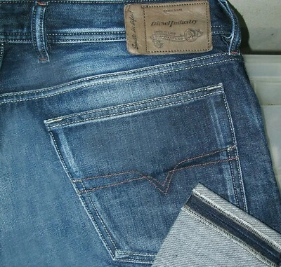 Pantalones de mezclilla para hombre DIESEL @ WAYKEE 806U STRAIGHT 36x32 (ajuste 36x31) Foto 1 de 4