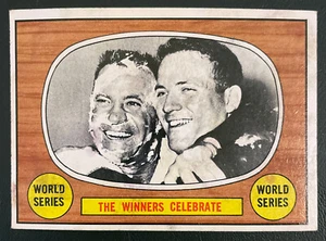 1967 Topps #155 - World Series • I VINCITORI FESTEGGIANO - VG - Foto 1 di 2