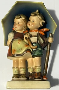 Vintage Hummel Figur Stormy Weather Junge & Mädchen Regenschirm #71 (Made in Germany) - Bild 1 von 12