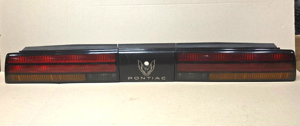 1985-1991 Pontiac Firebird/Trans Am rear tail light assembly set - Image 1 of 4