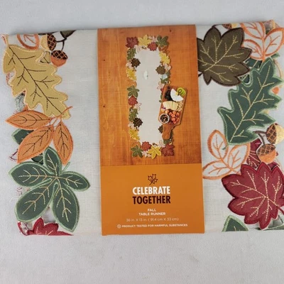 Sombrero de Otoño Celebrate Together Corredor de Mesa Bordado Hoja y Bellota 36 en NUEVO Foto 1 de 4