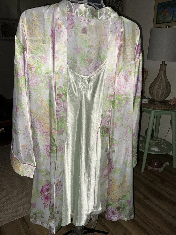 Oscar de la Renta 2 шт. Каледон Атласная Ночная Рубашка и Розовый Цветочный Халат S/M Розовая Этикетка - Изображение 1 из 4