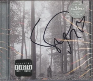 Taylor Swift: Folklore: In The Trees Deluxe MUSIK CD SIGNIERT MIT HERZ VERSIEGELT!!! - Bild 1 von 1
