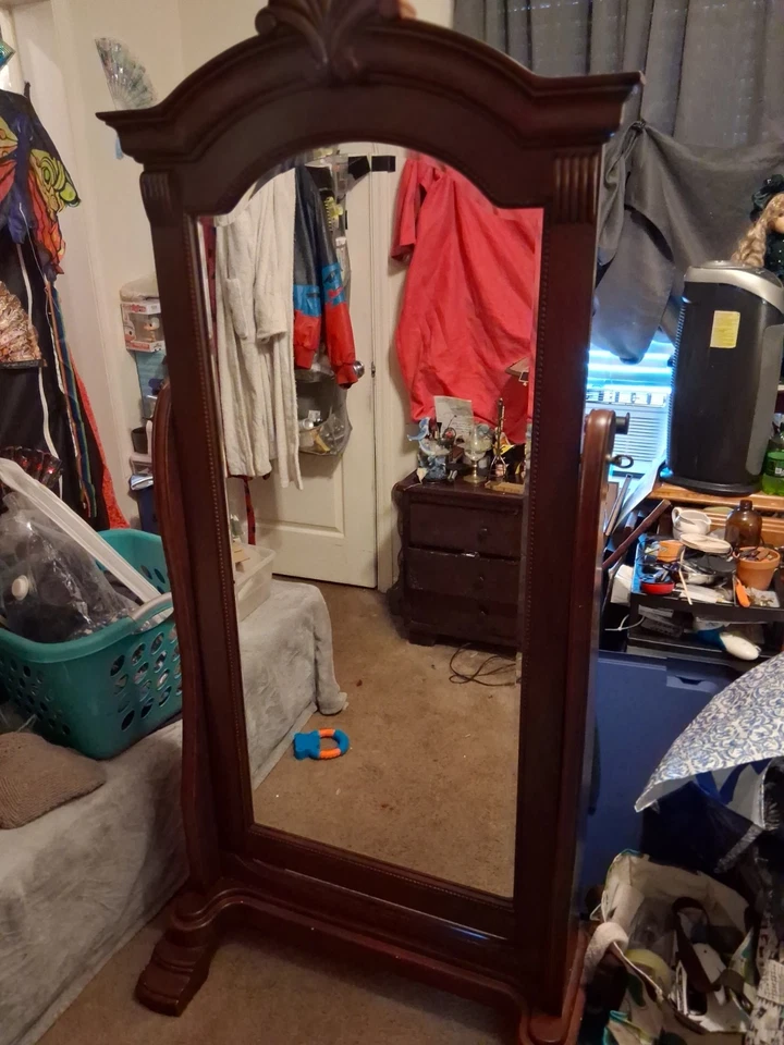 vintage Free Standing Cheval beveled Mirror tilts h 5 3/4 w32"in - Image 1 of 4