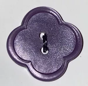 Le Bouton Buttons 3/4” 19mm Purple 4121 NOS - Picture 1 of 3
