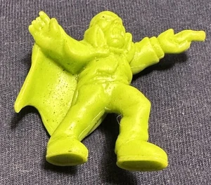 Monster In My Pocket #10 Green Vampire Figure Series 1 MIMP VINTAGE - Picture 1 of 3