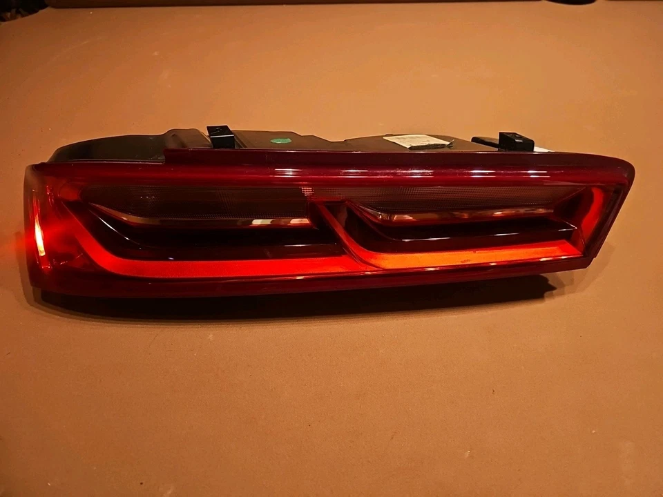 Chevrolet Camaro OEM Left Tail Light 2016 2017 2018 - Image 1 of 4