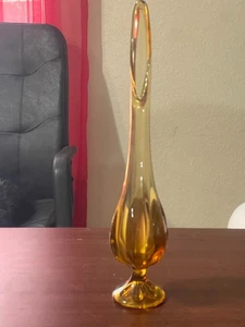 Vintage Wikinger Bernstein 6 Blütenblätter geschwungene Vase - Bild 1 von 7