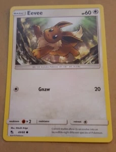POKEMON TCG CARD - SUN AND MOON HIDDEN FATES - EEVEE 49/68 NM - Picture 1 of 1