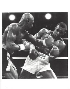 MARVELOUS MARVIN HAGLER SUGAR RAY LEONARD 8X10 PHOTO BOXING PICTURE WIDE BORDER - Picture 1 of 1