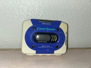 Aiwa HS-SP300W Cross Trainer FM/AM Auto Reverse Cassette Player - Picture 1 of 7