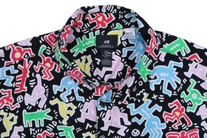 NEW H&M KEITH HARING ALL OVER PRINT MENS LARGE RELAXED FIT BUTTON UP SHIRT SS - Picture 1 of 14