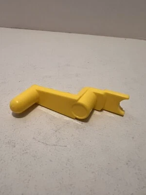 THE GRAPE ESCAPE Board Game 1992 One (1) Piece Turn Handle Replacement Part - Image 1 of 3