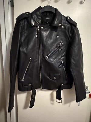 Chaqueta Moto 7 For All Mankind Doble Pecho Cremallera Completa Volantes Negra Talla L Foto 1 de 3