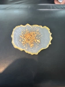 Geode resin coaster White Marble White And Gold Unique Jewelry Tray - Picture 1 of 8