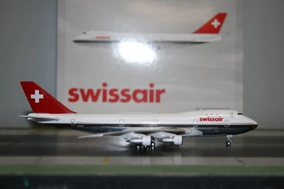 Phoenix 1:400 Swissair Boeing 747-200 HB-IGA (11835) Die-Cast Model Plane - Image 1 of 4