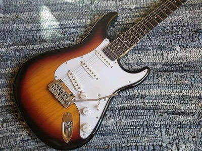 Early 2000's Carvin Bolt-T Electric Guitar w/upgraded Tone Hatch Pickups - Image 1 of 4