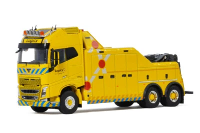 WSI 01-3465 Volvo FH4 Globetrotter 6x2 Falkom Wrecker Truck - Logicx Scale 1:50 - Image 1 of 4