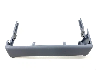 1999-2006 AUDI TT MK1 tampa do assento dianteiro esquerdo do lado do motorista acabamento original do fabricante - Imagem 1 de 4