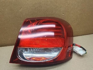 🏁 Lámpara de luz trasera exterior lado pasajero derecho Lexus GS350 2007-2011 81551-30A50  - Imagen 1 de 9